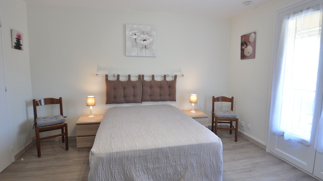 Photo of Bedroom in Greoux-les-Bains