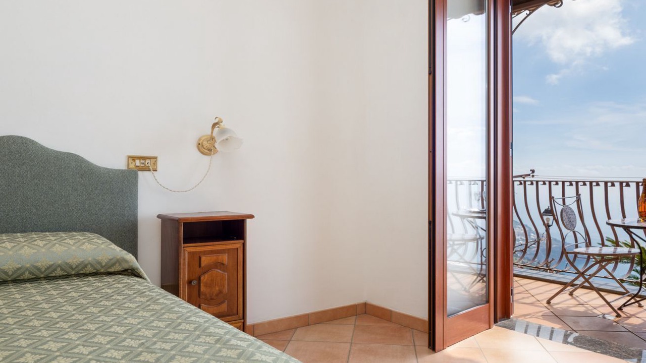 Photo of Bedroom in Path of the Gods