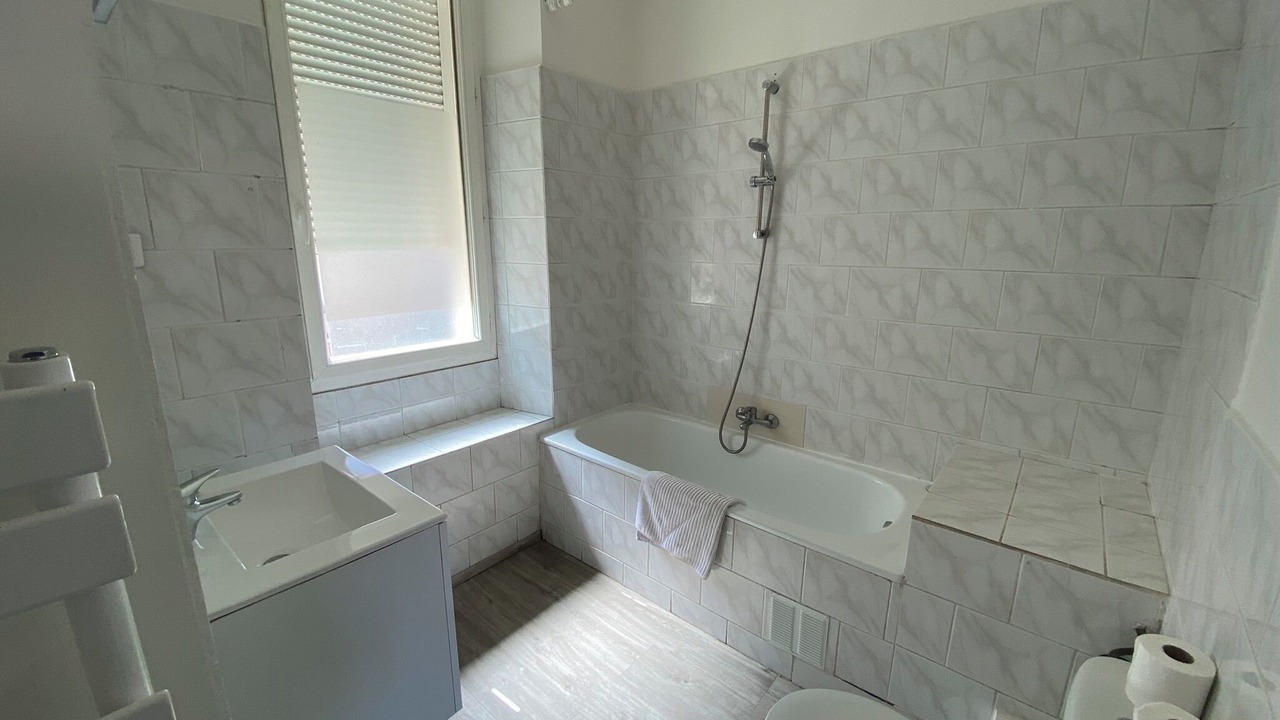 Photo of Bathroom in Saint-Charles