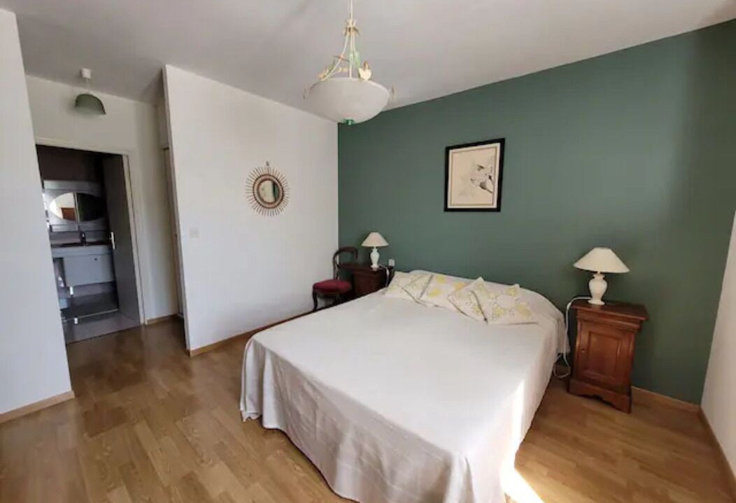 Photo of Bedroom in Velleron
