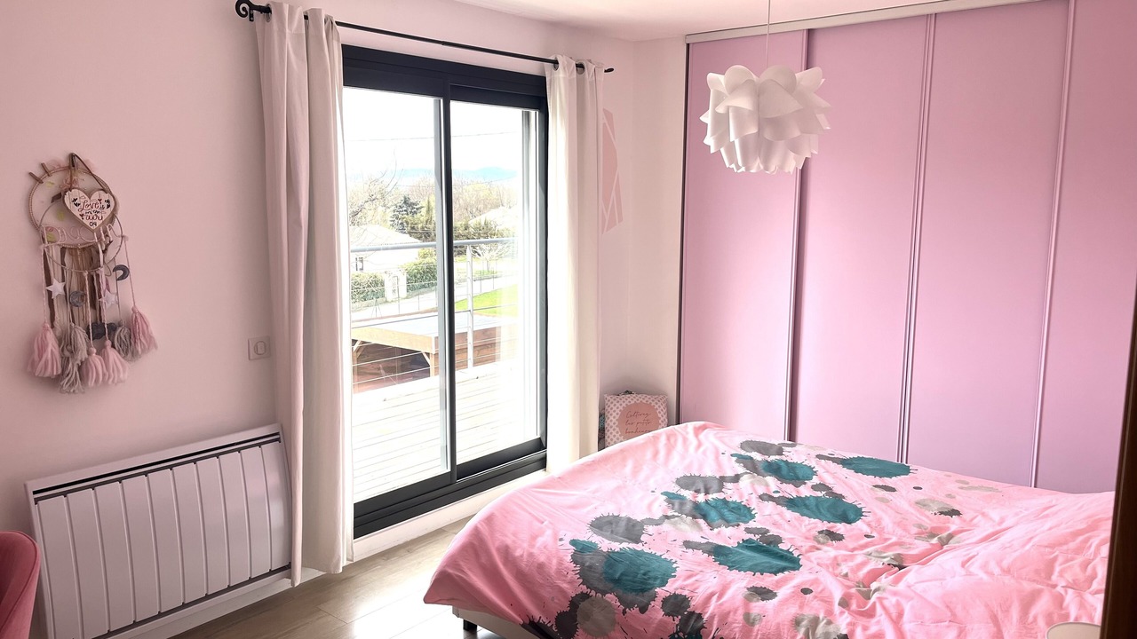 Photo of Bedroom in Saint-Vallier-de-Thiey