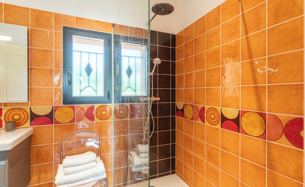 Photo of Bathroom in Crillon-le-Brave