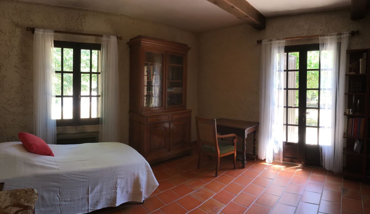 Photo of Bedroom in Jouques