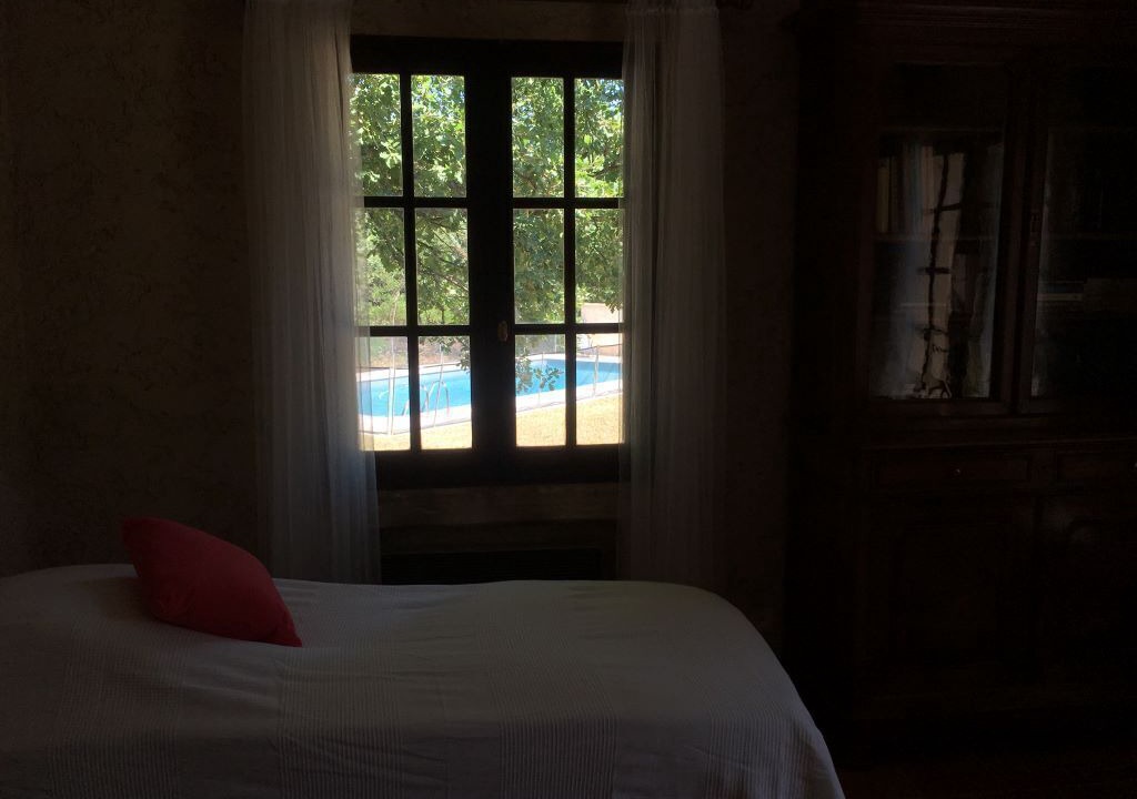 Photo of Bedroom in Jouques