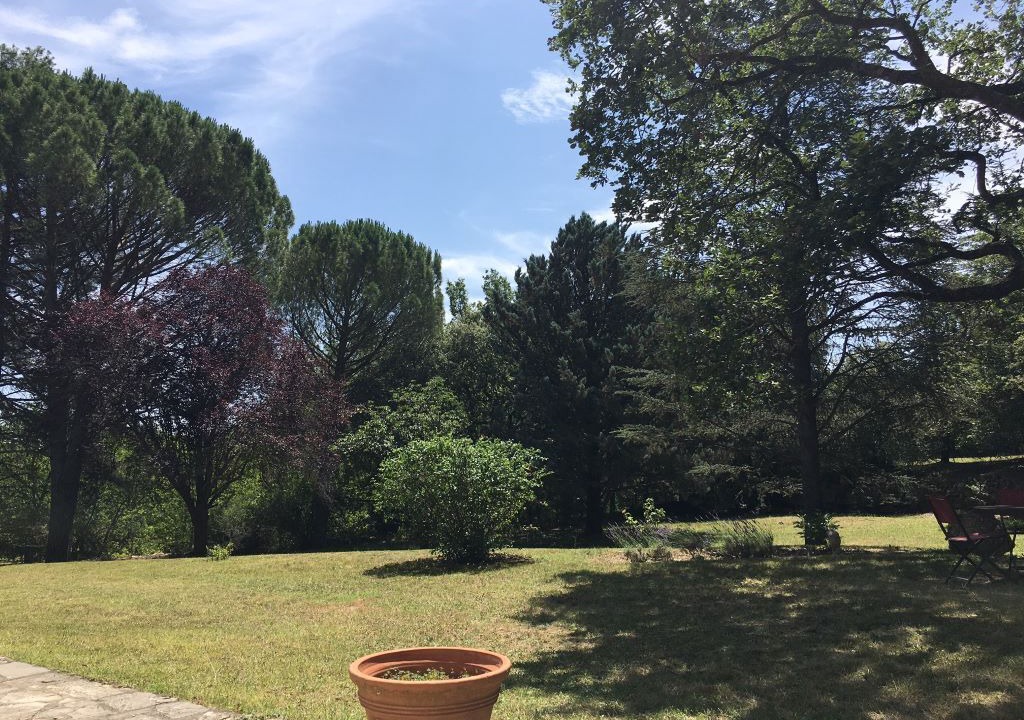 Photo of Outdoor in Jouques