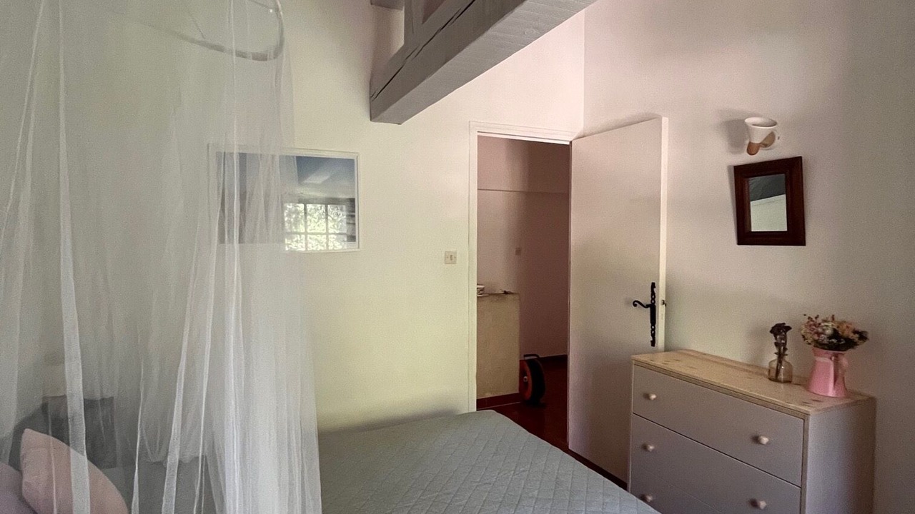 Photo of Bedroom in Jouques