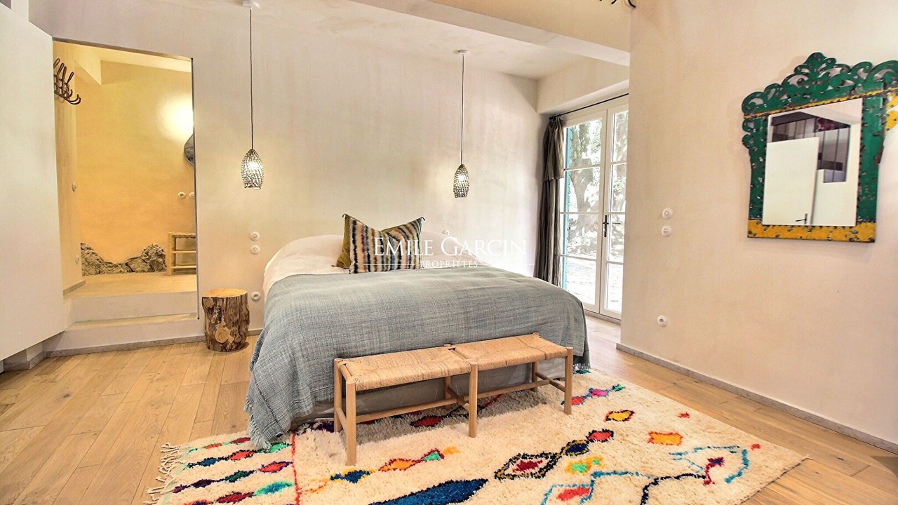 Photo of Bedroom in Meounes-les-Montrieux