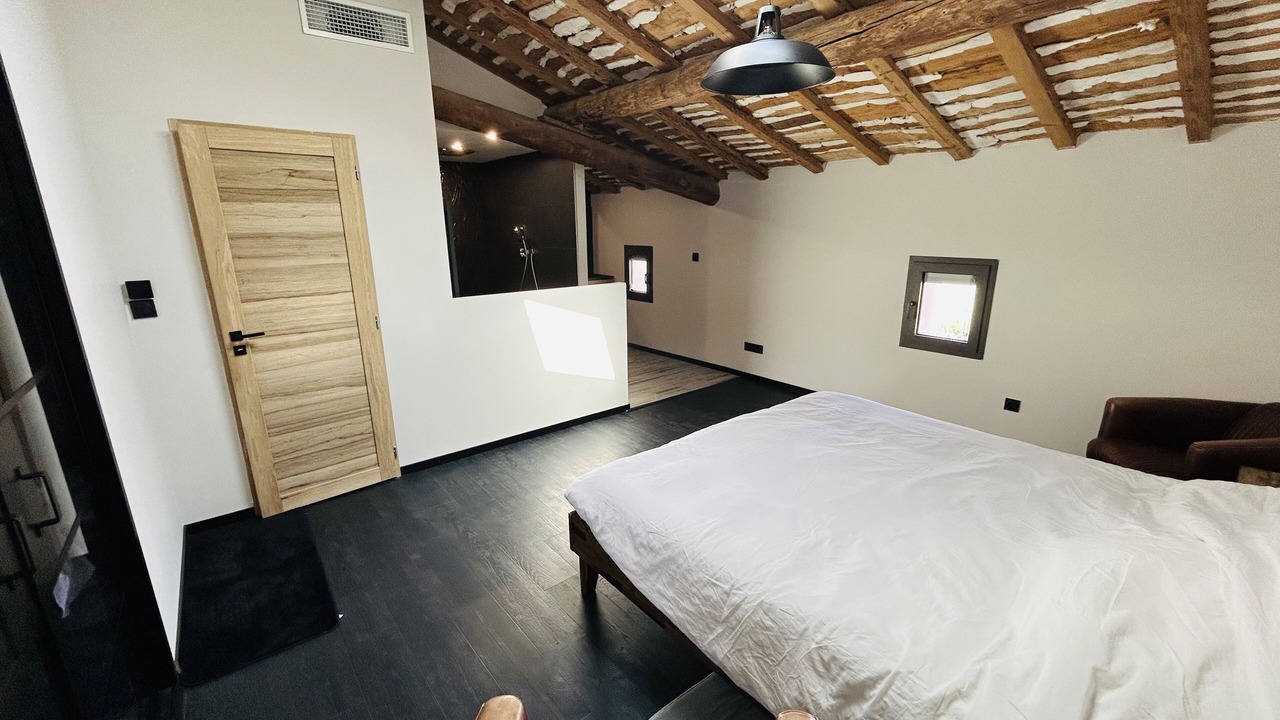 Photo of Bedroom in Velleron