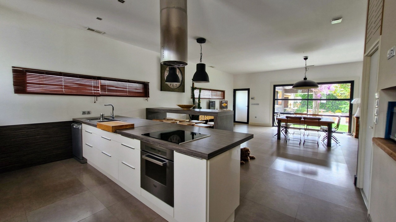 Photo of Kitchen in Morieres-les-Avignon