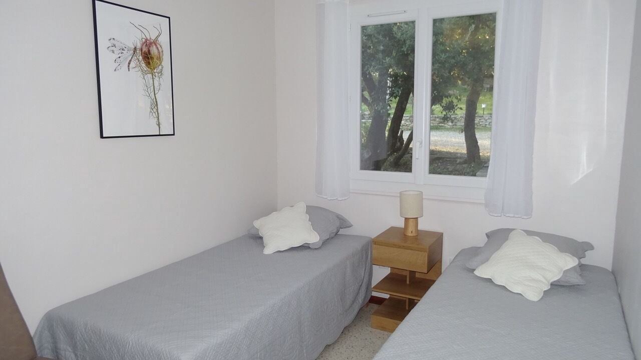 Photo of Bedroom in Lioux
