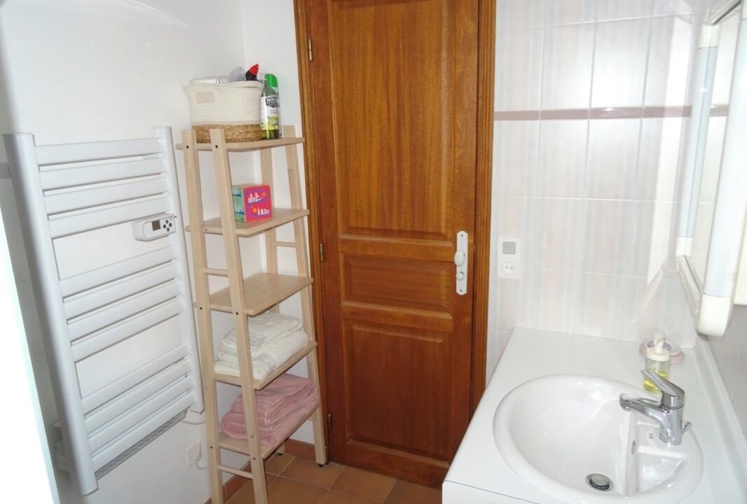 Photo of Bathroom in Lioux
