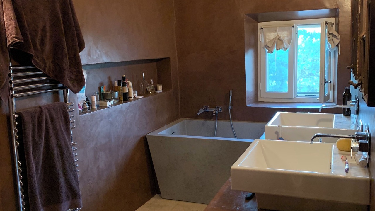 Photo of Bathroom in Menerbes
