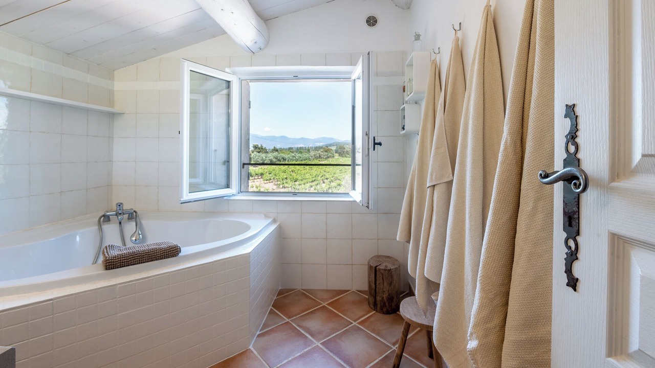 Photo of Bathroom in Visan