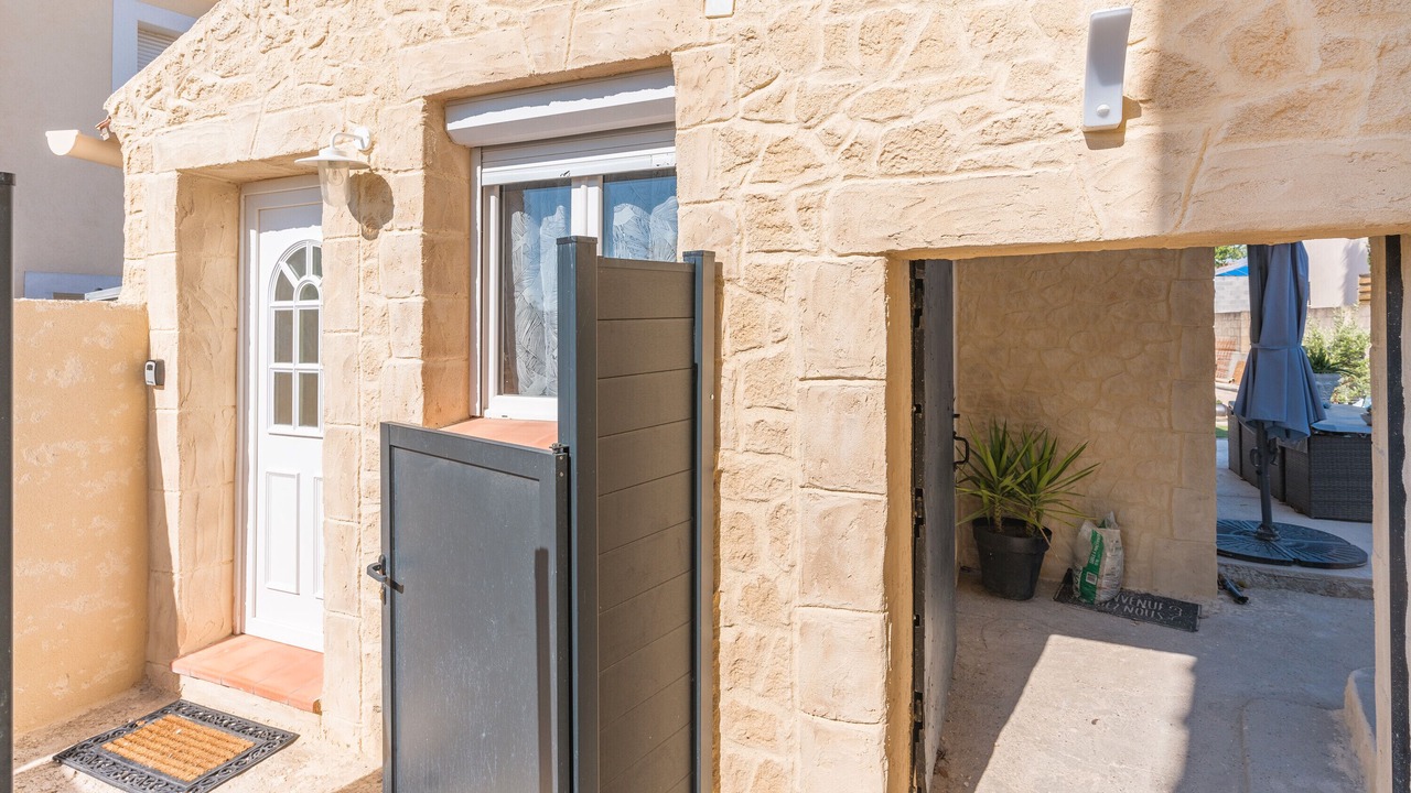 Photo of Outdoor in Miramas