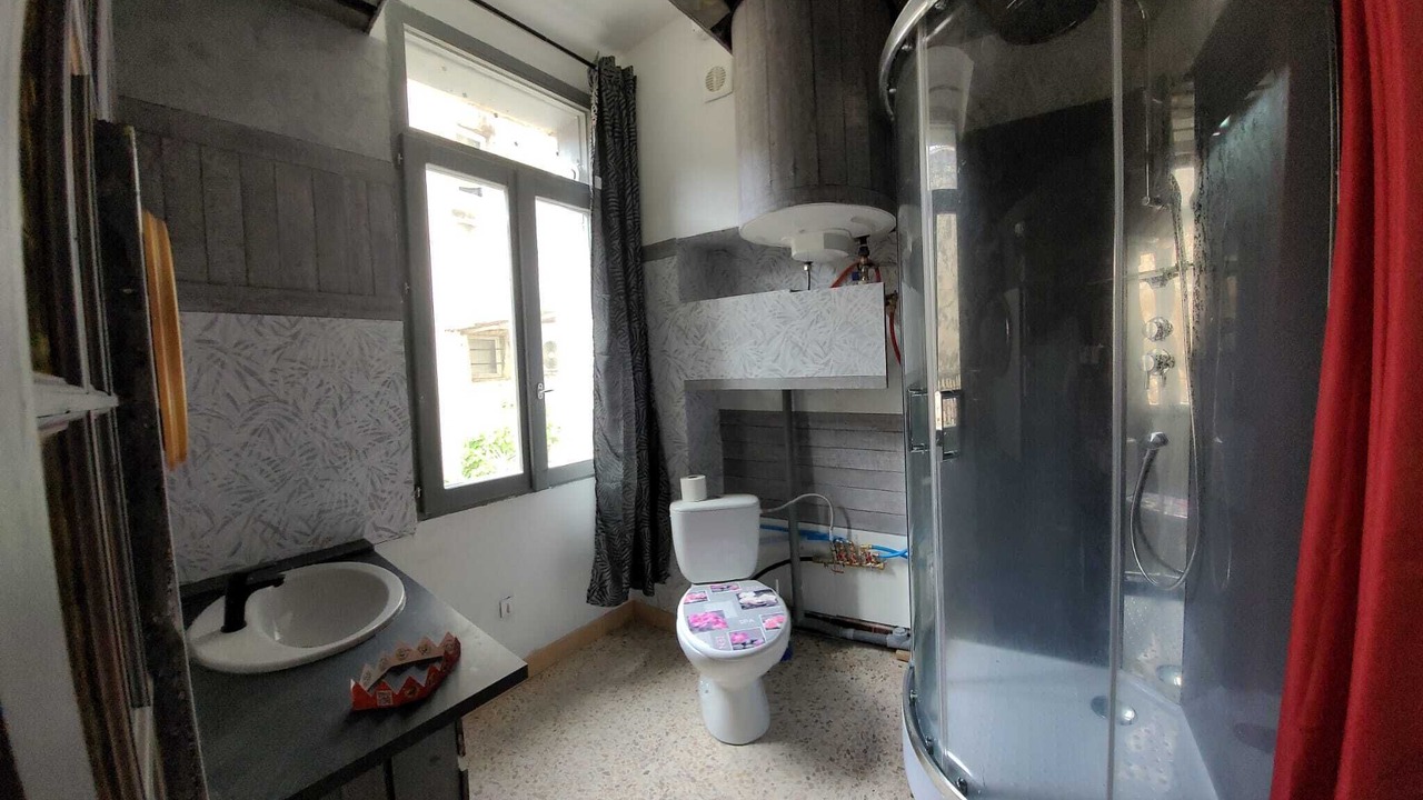Photo of Bathroom in Montfrin