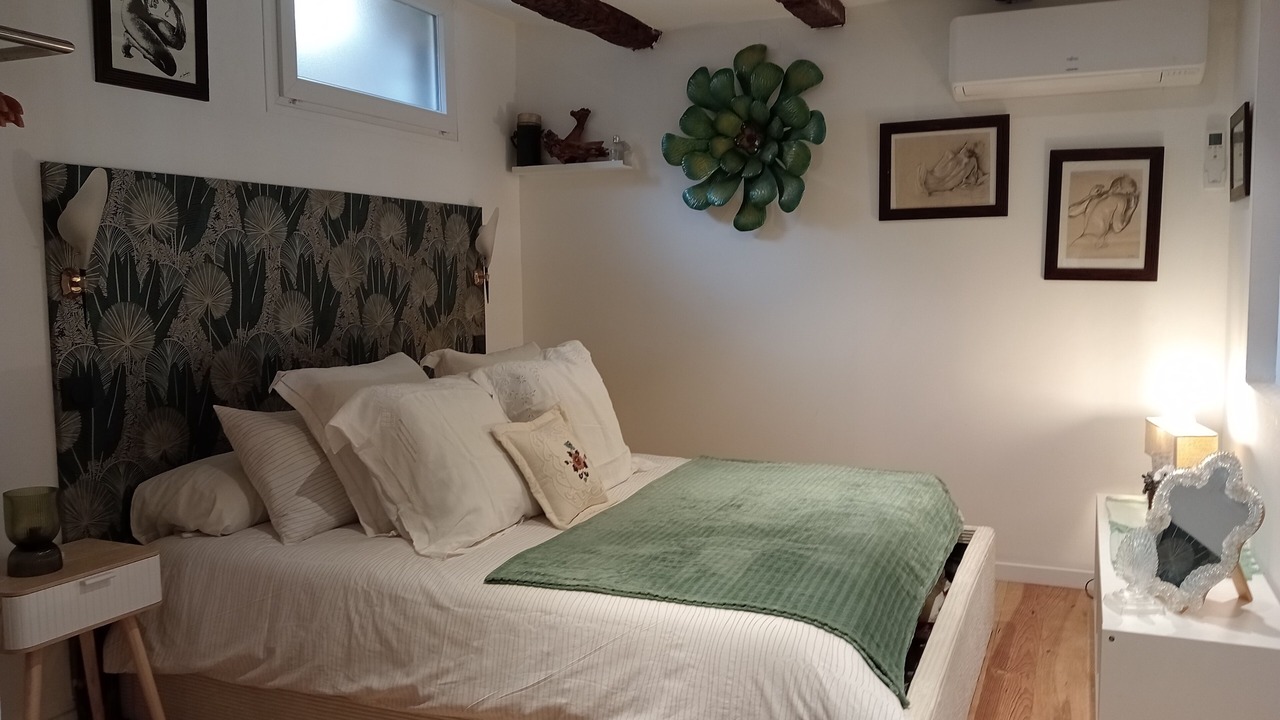 Photo of Bedroom in 7th Arrondissement