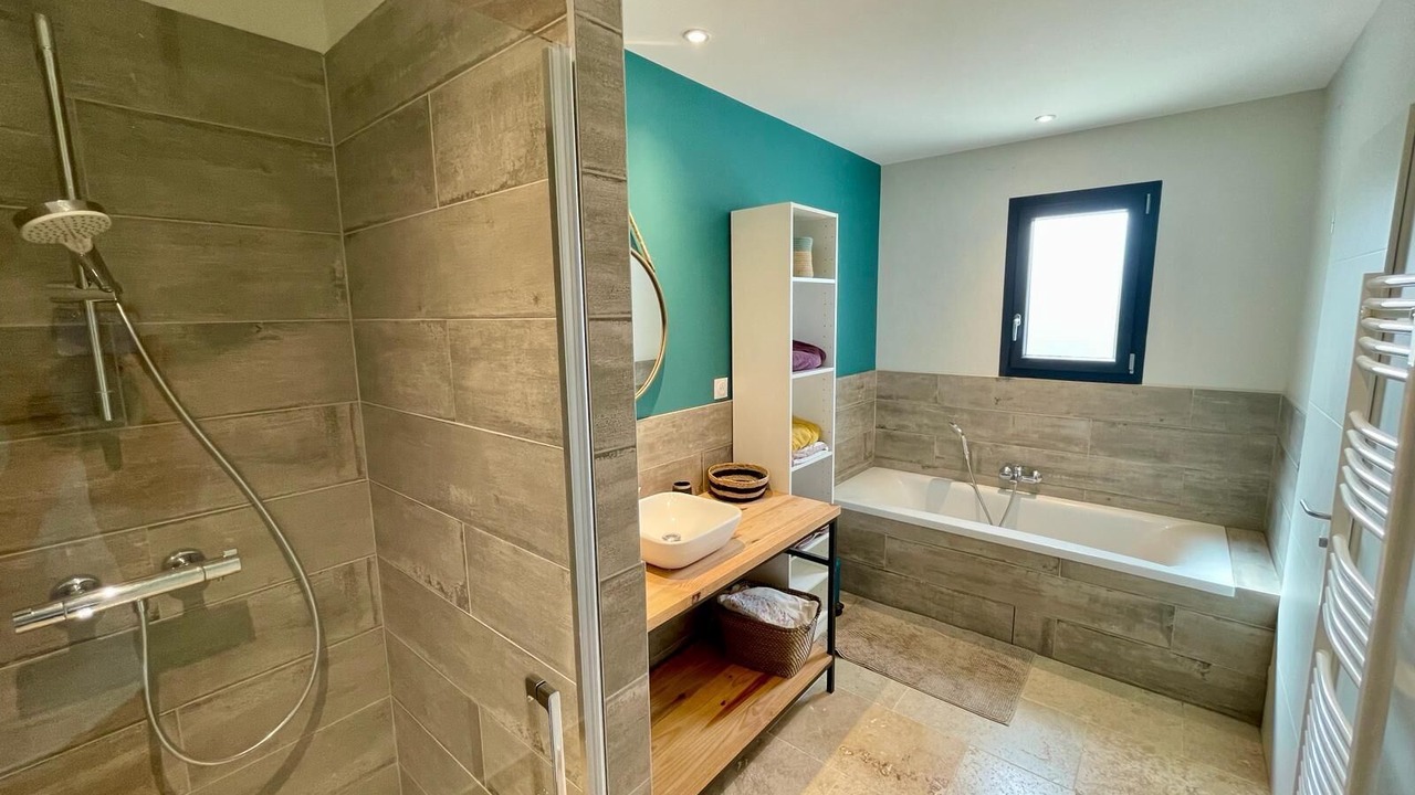 Photo of Bathroom in Caromb