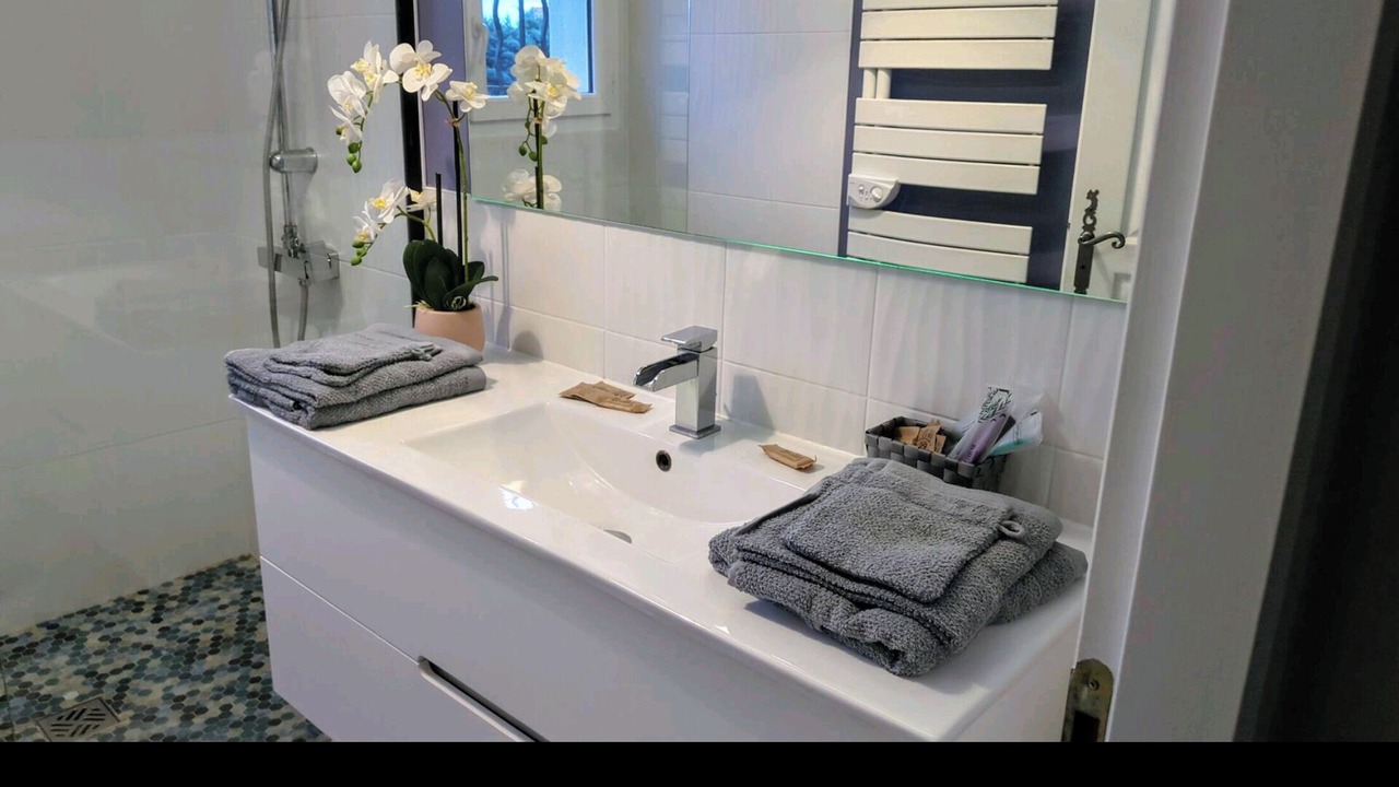 Photo of Bathroom in Cabries