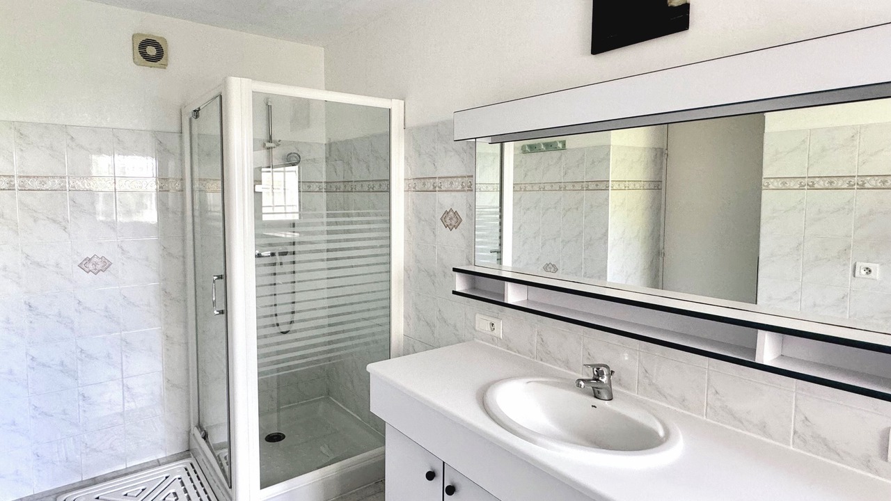 Photo of Bathroom in Saze