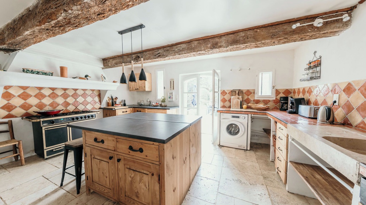 Photo of Kitchen in Saint-Michel-l'Observatoire