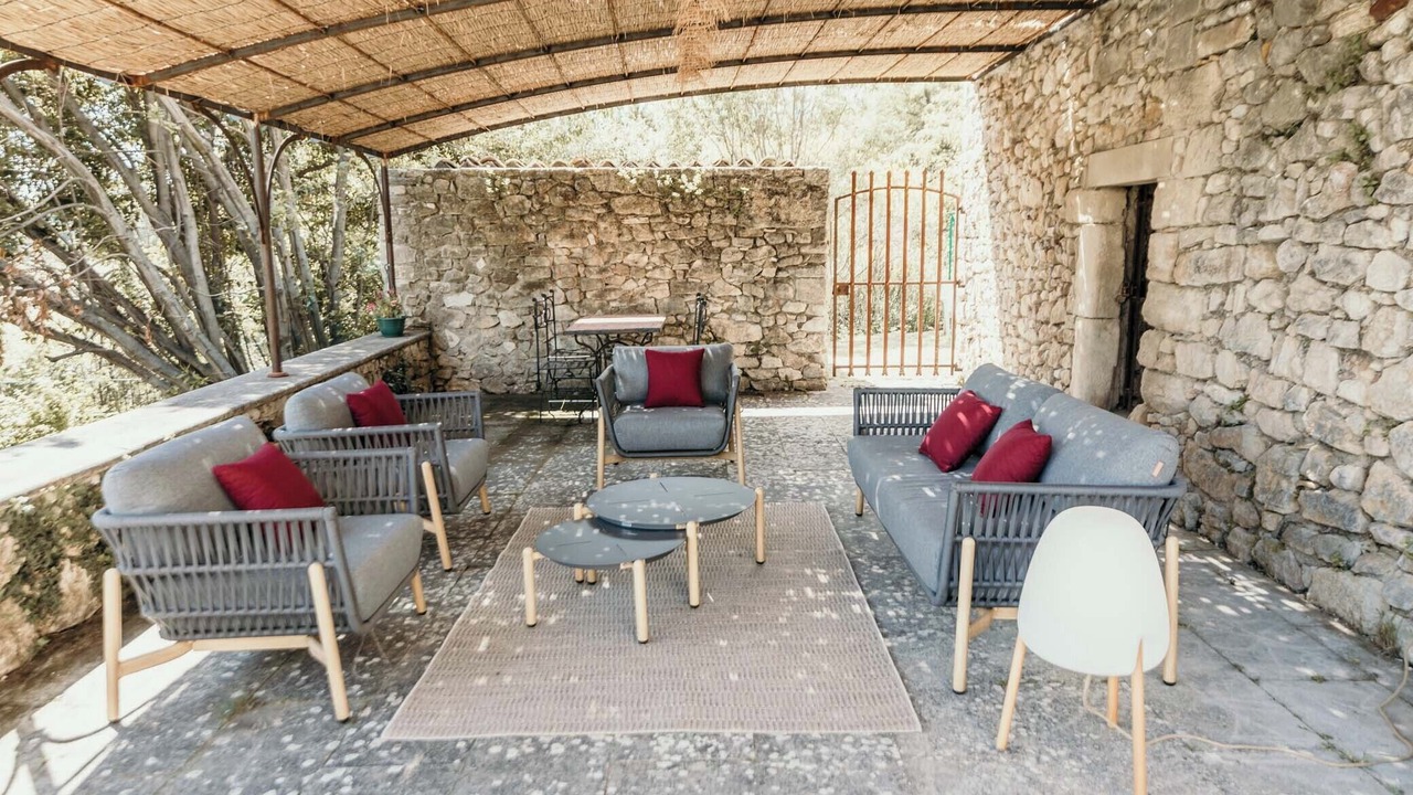 Photo of Patio Balcony in Saint-Michel-l'Observatoire