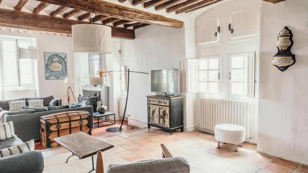 Photo of Livingroom in Saint-Michel-l'Observatoire