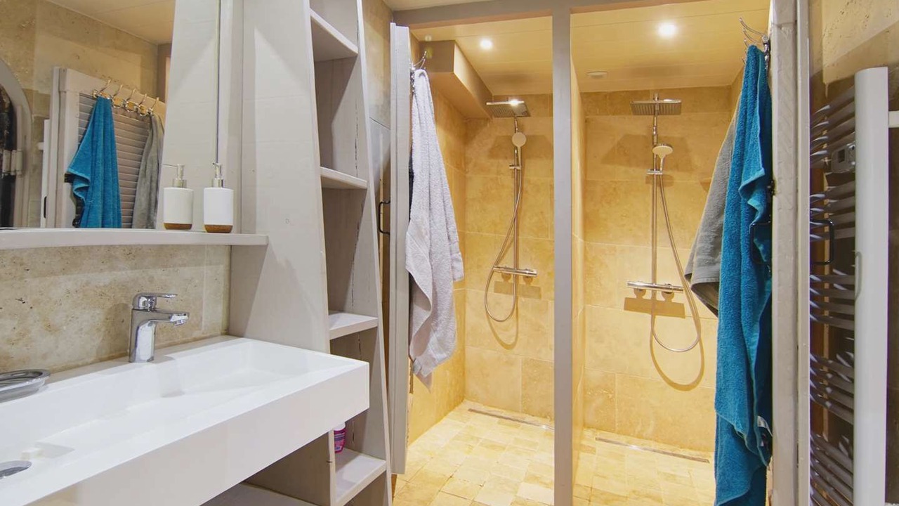 Photo of Bathroom in Saint-Martin-de-Castillon