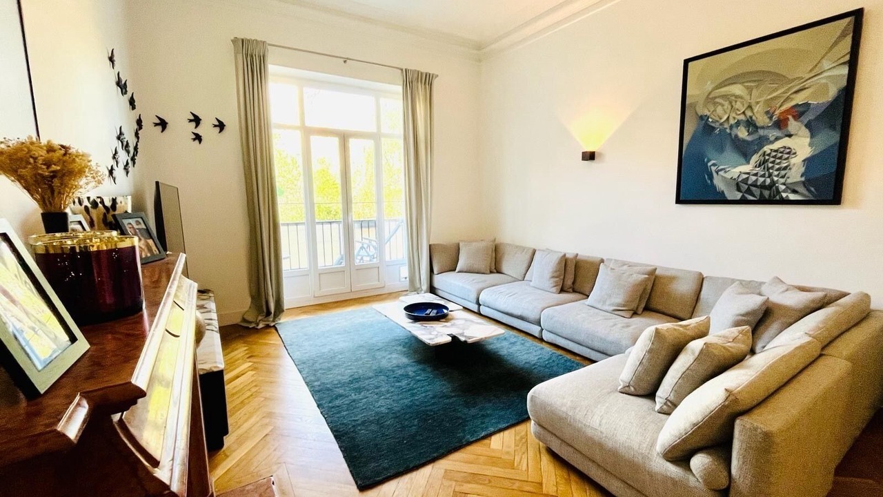 Photo of Livingroom in Prado-Perier