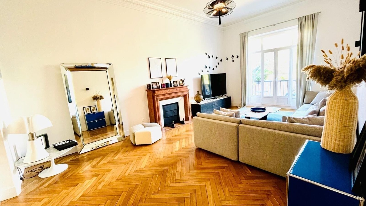 Photo of Livingroom in Prado-Perier