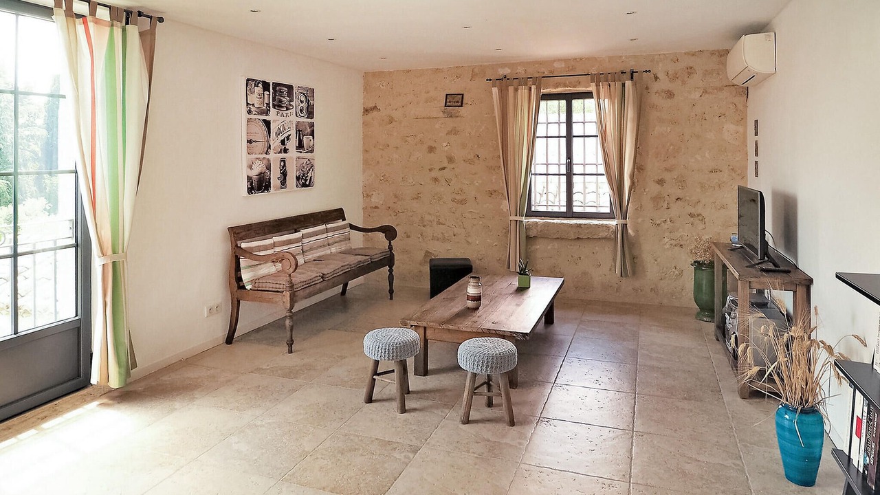 Photo of Bedroom in Maussane
