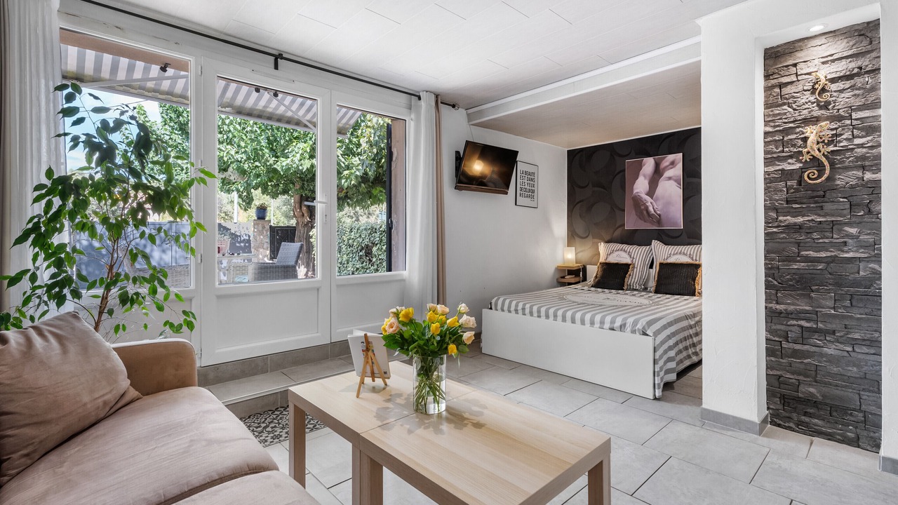 Photo of Bedroom in Cuers