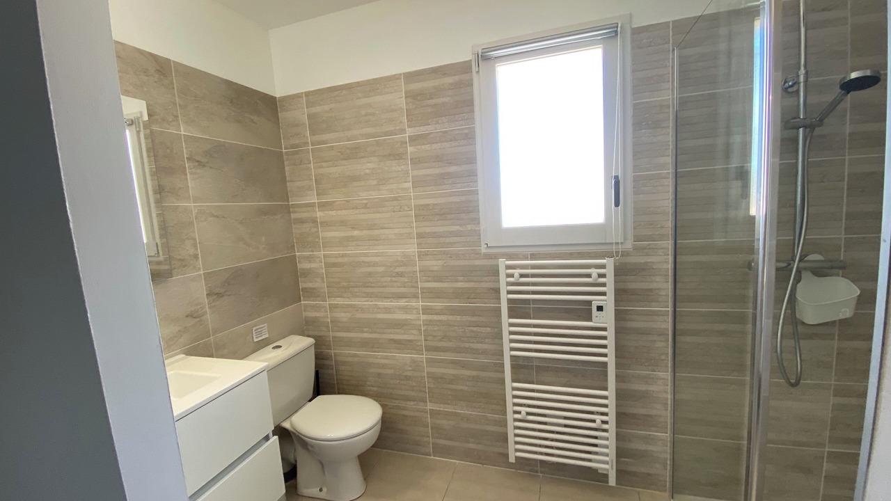 Photo of Bathroom in Caromb
