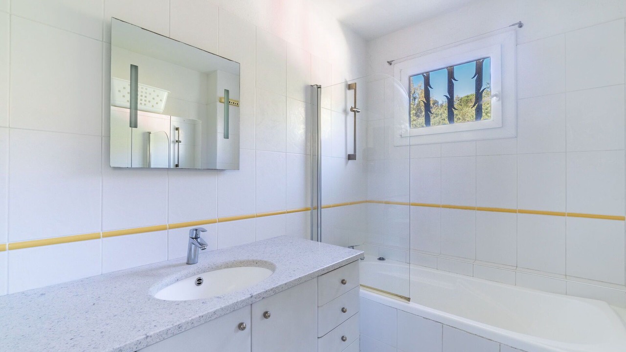 Photo of Bathroom in Le Rayol