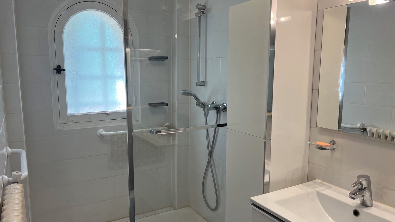 Photo of Bathroom in Cabries