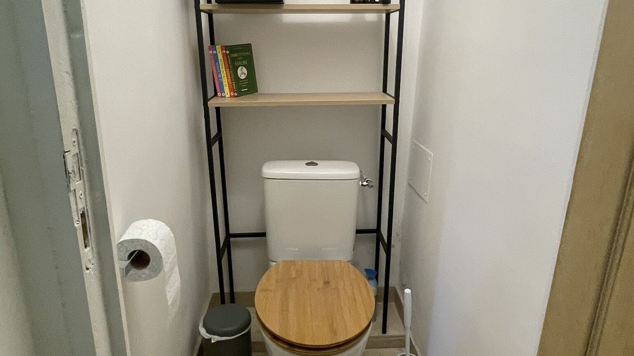 Photo of Bathroom in Venelles