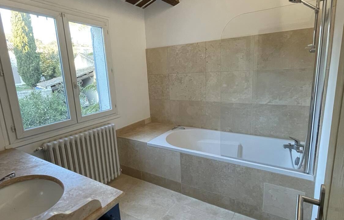 Photo of Bathroom in Venelles