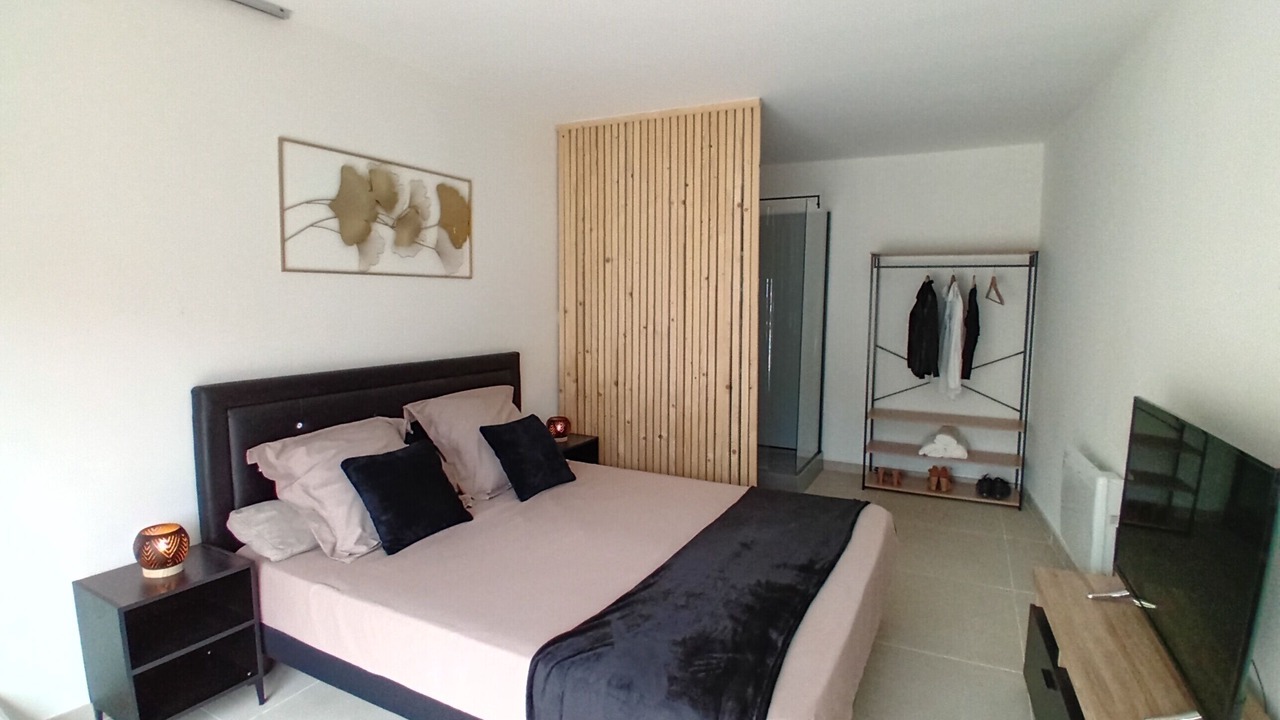 Photo of Bedroom in Gignac-la-Nerthe