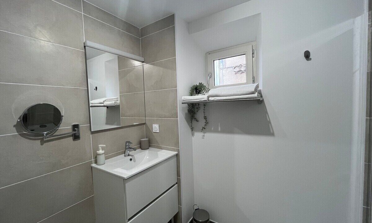Photo of Bathroom in Velaux