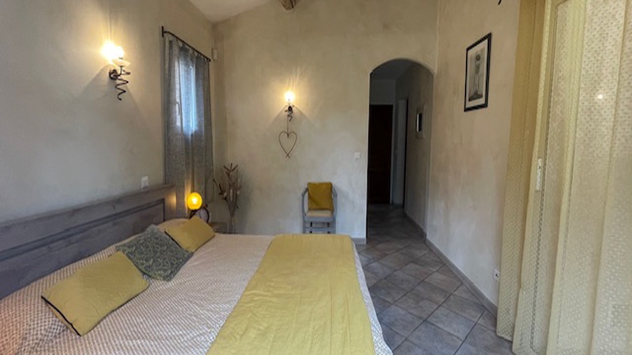 Photo of Bedroom in Pierrevert