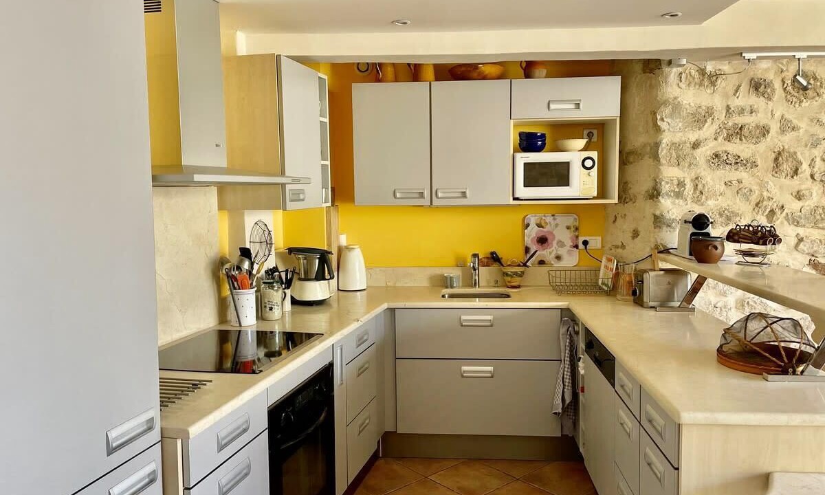 Photo of Kitchen in Saint-Cannat