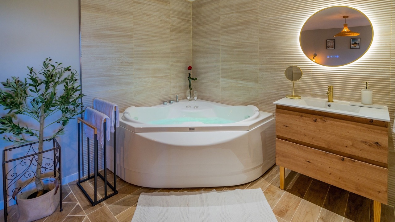 Photo of Bathroom in Roquefort-la-Bedoule