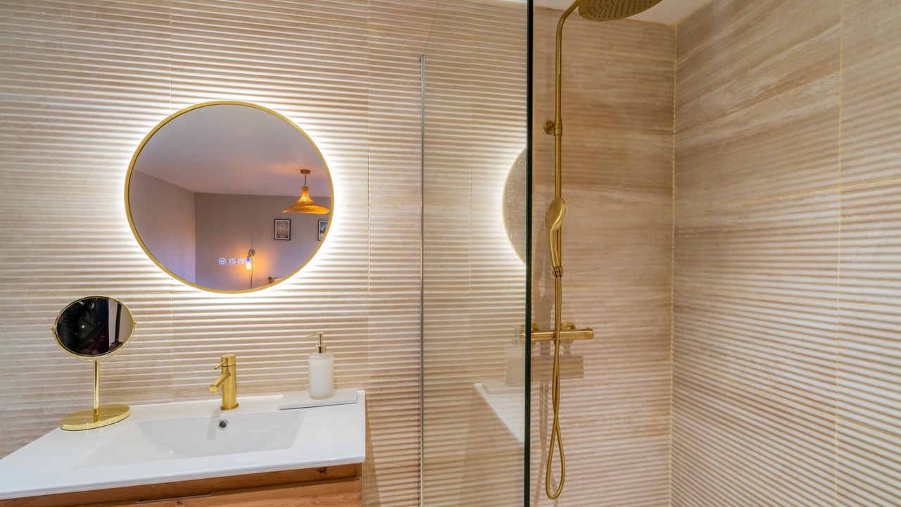 Photo of Bathroom in Roquefort-la-Bedoule