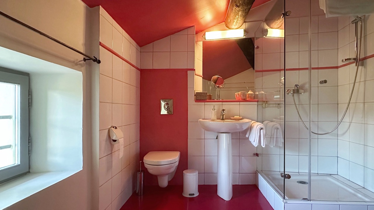 Photo of Bathroom in Vacqueyras