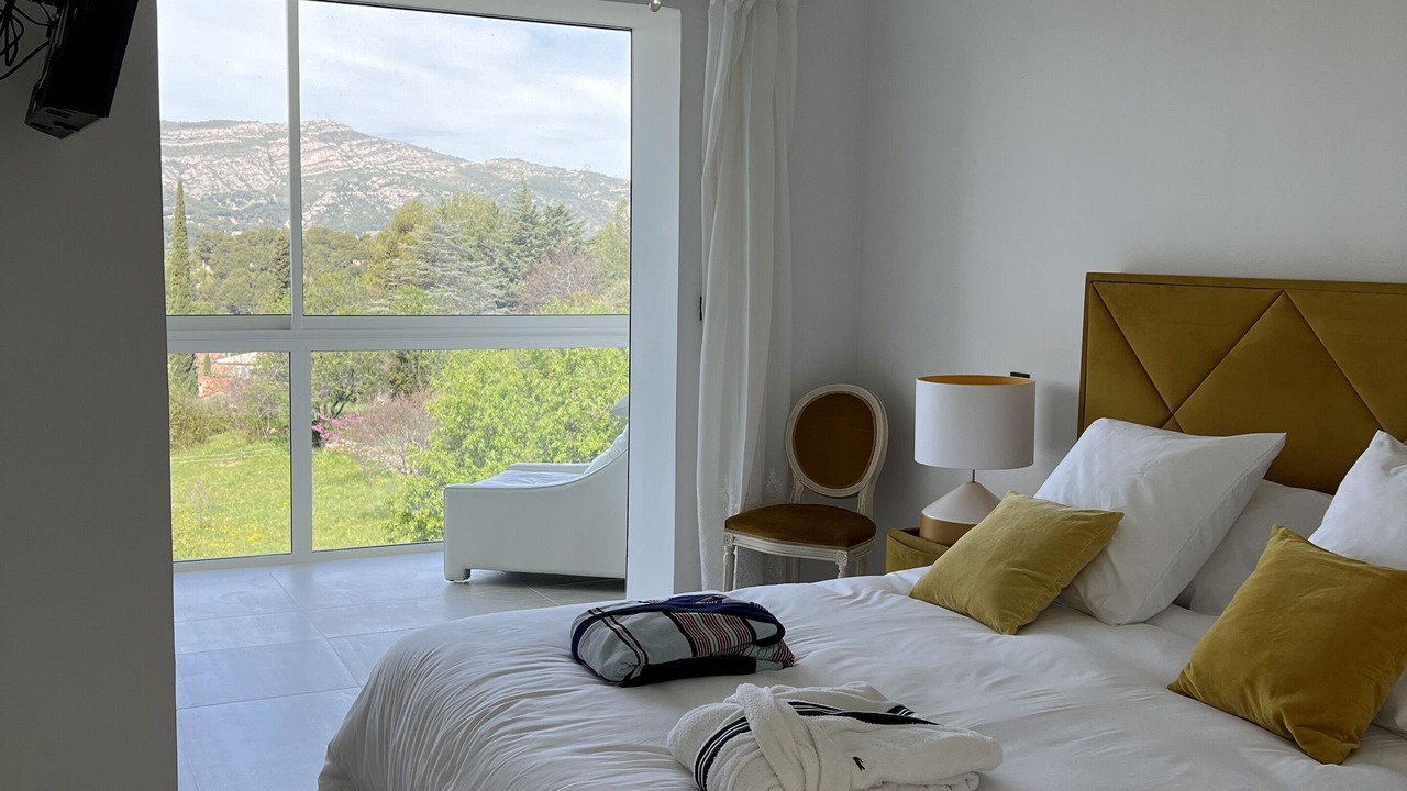 Photo of Bedroom in Roquevaire
