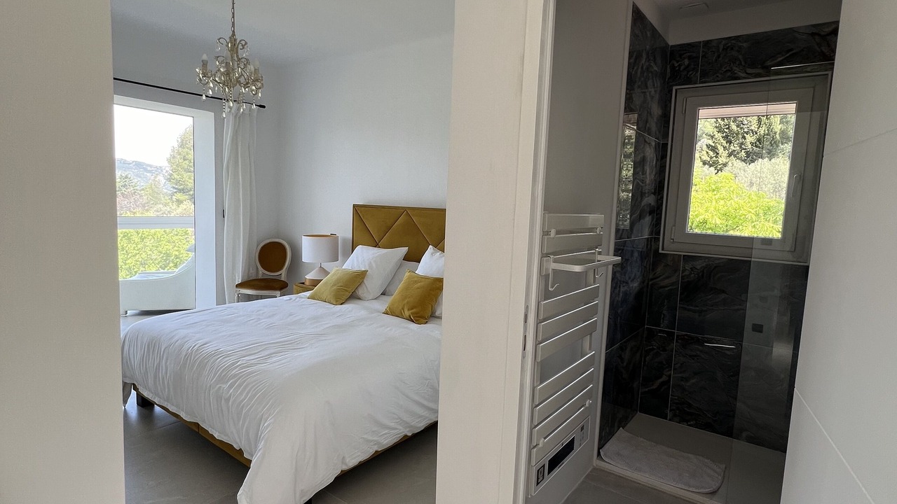 Photo of Bedroom in Roquevaire