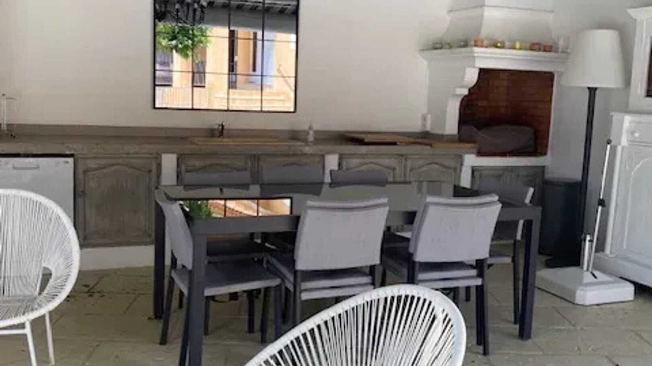 Photo of Livingroom in La Tour-d'Aigues