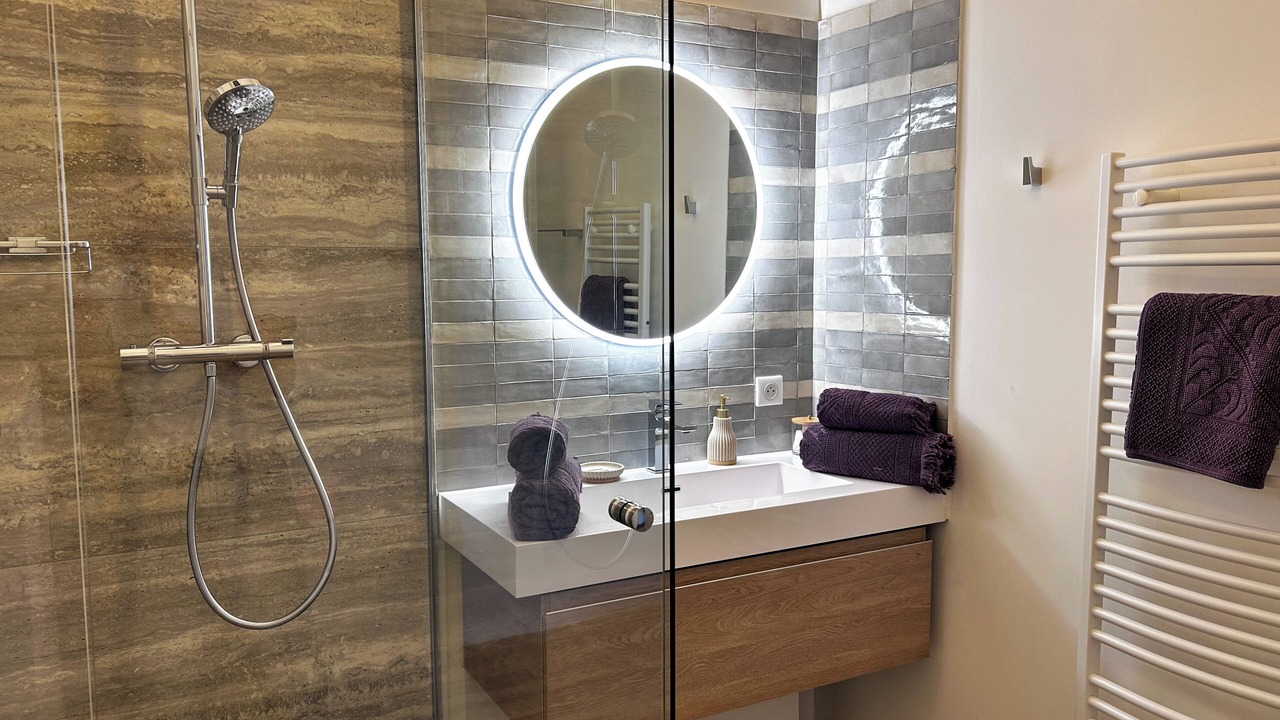 Photo of Bathroom in Menerbes