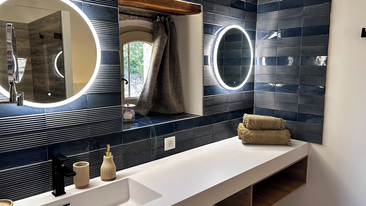 Photo of Bathroom in Menerbes