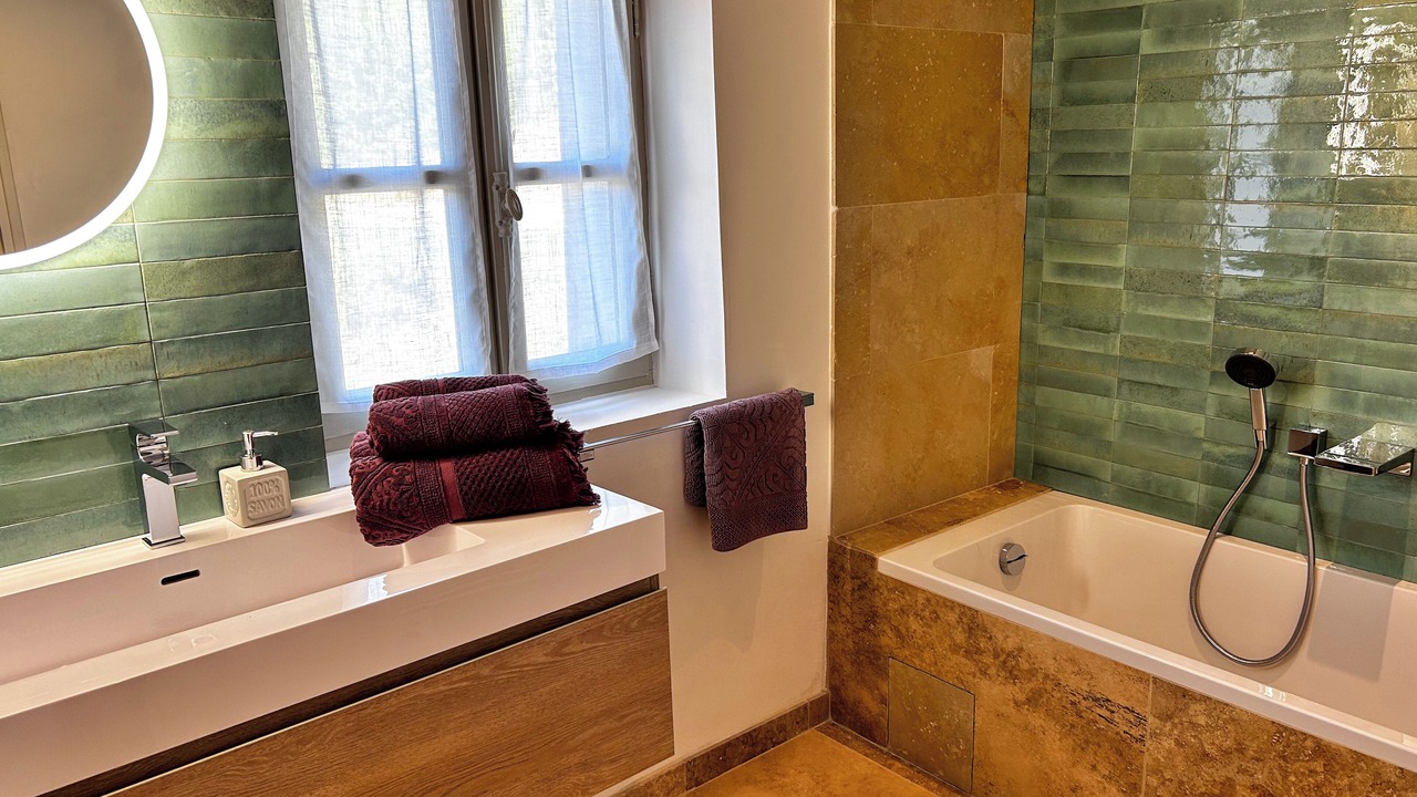 Photo of Bathroom in Menerbes