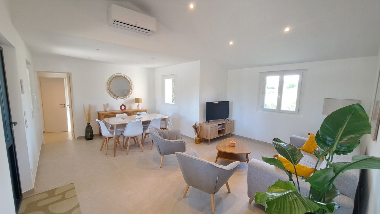 Photo of Livingroom in Caromb